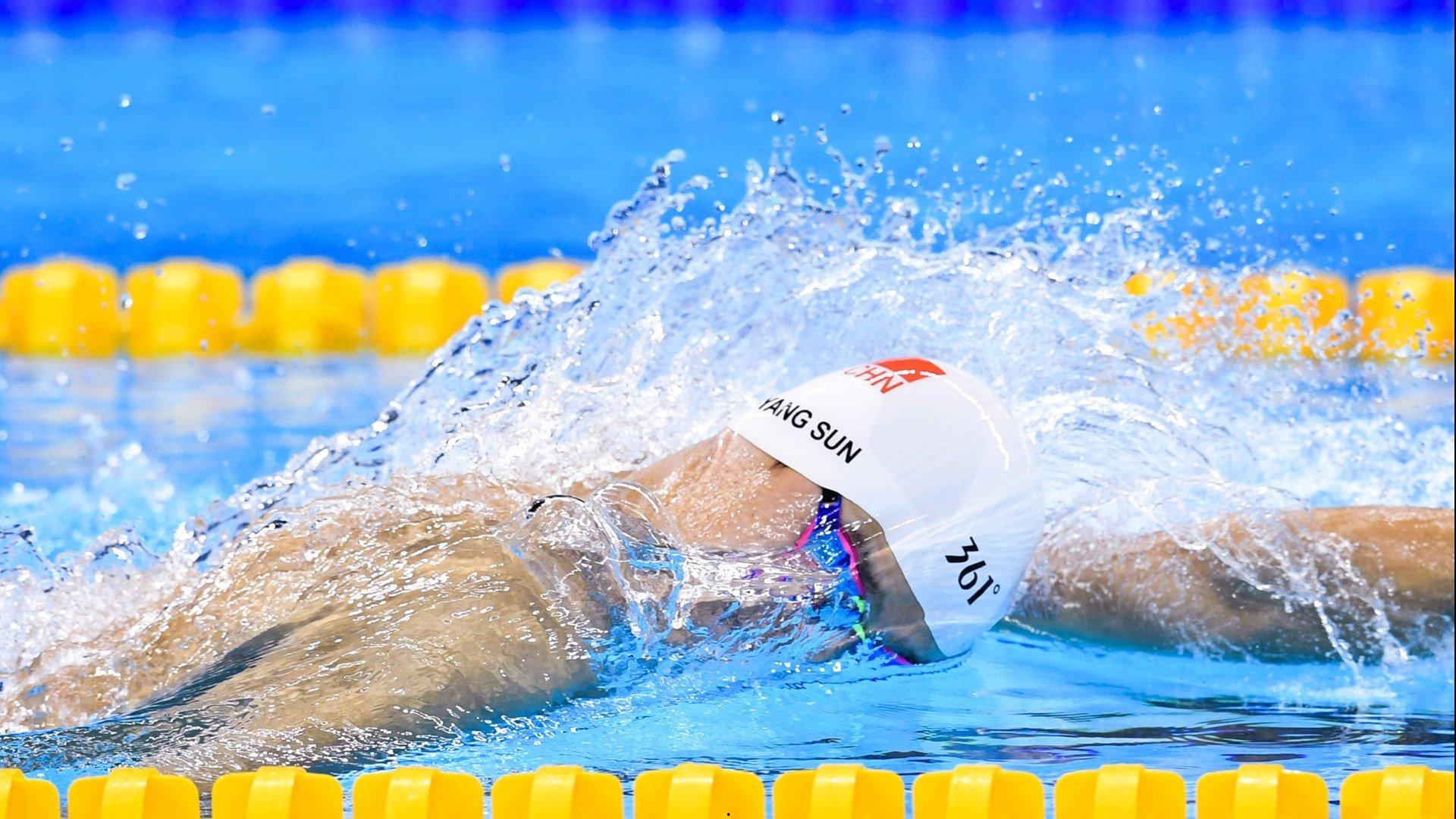 周定洋晒合照力挺徐正源，伟大的人造就伟大的领袖